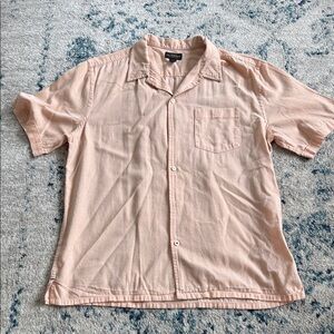 Men's Relaxed Short-Sleeve Button-Down Shirt in Light Peach